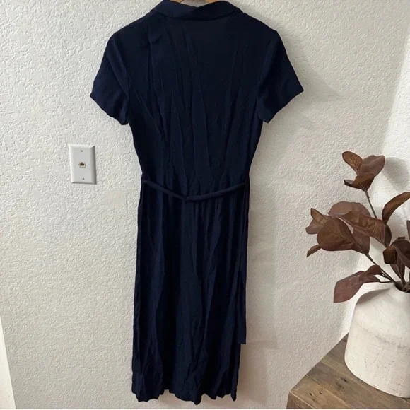 Aritzia Wilfred Button Down Dress

Size xs - Picture 11 of 13